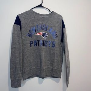 NFL Apparel New England Patriots Gray Long Sleeve w/Logo size Medium